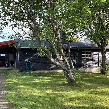 Holiday home Smasletta Lodge, Kvaloya *