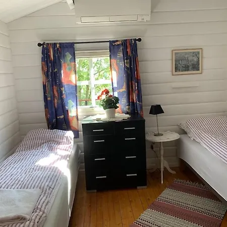 Holiday home Smasletta Lodge, Kvaloya Tromso